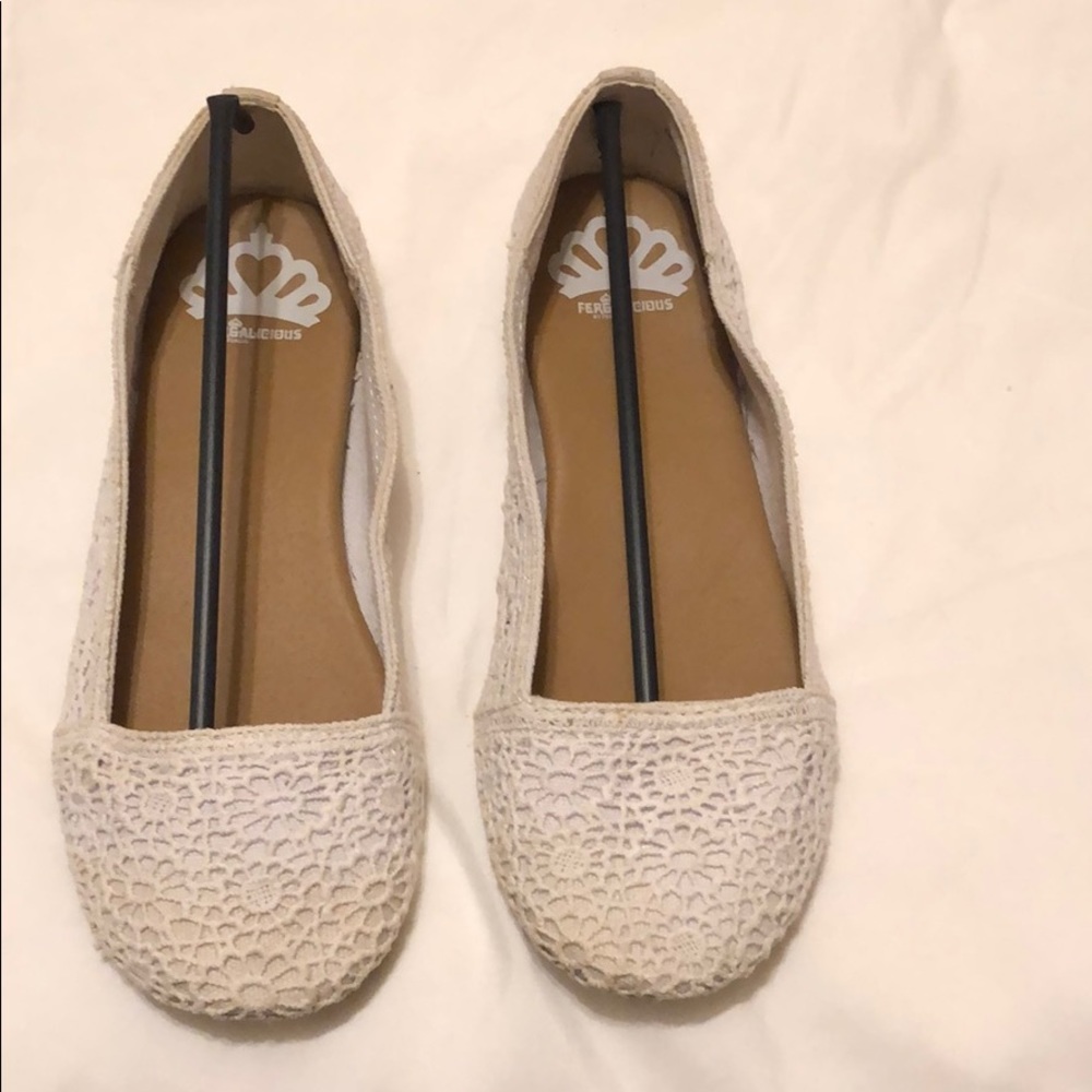White flats shoes for any Outfit